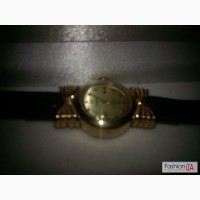 Продам женские золотые часы ЧАЙКА 17 камней