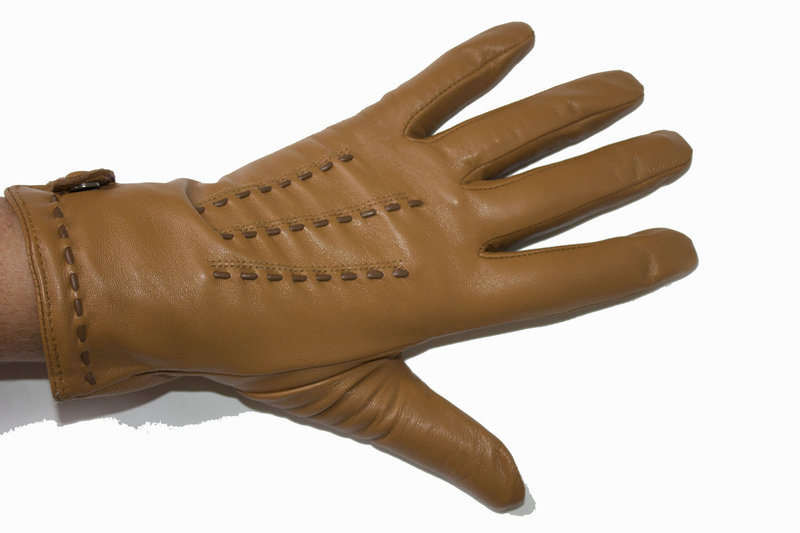Фото 3. Кожаные коричневые перчатки женские на меху