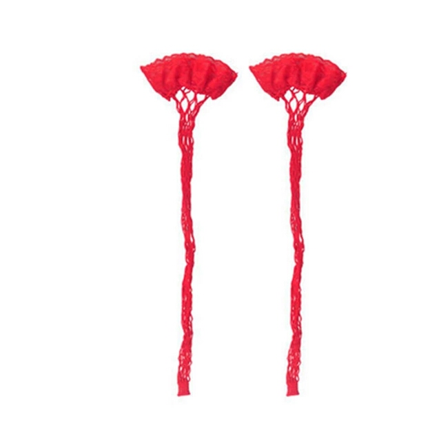 Фото 18. Длинные гольфы в сеточку белого и красного цвета