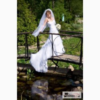 Продам дизайнерское свадебное платье Sophia Tolli б/у