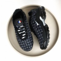 Кросівки чоловічі Nike Air Max plus TN France NK071