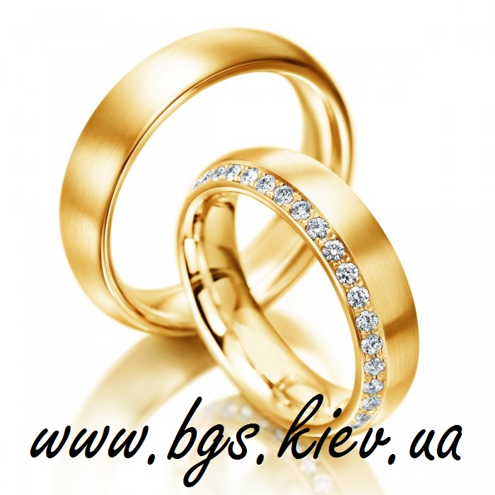 Фото 2. Обручальные кольца из желтого золота