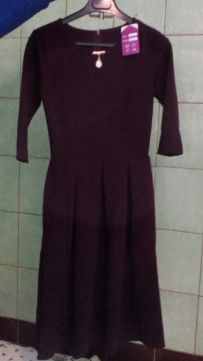 Фото 2. Сукня кольору марсала з прикрасою(р.44)/платье темно-сливового цвета с украшением