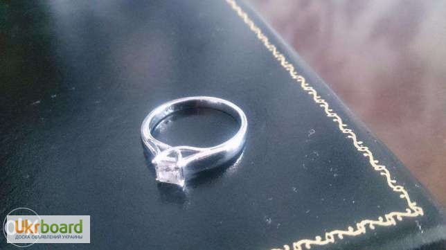 Продам эксклюзивное кольцо с бриллиантом 0, 52 карат+сертификат