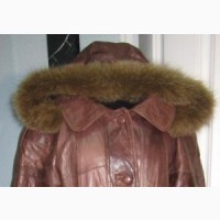 Качественная женская кожаная куртка с капюшоном. Германия. 60р. Лот 57