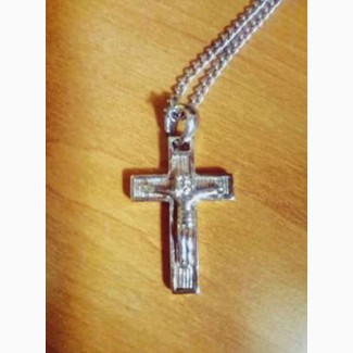 Продам крестик на цепочке под серебро в Одессе