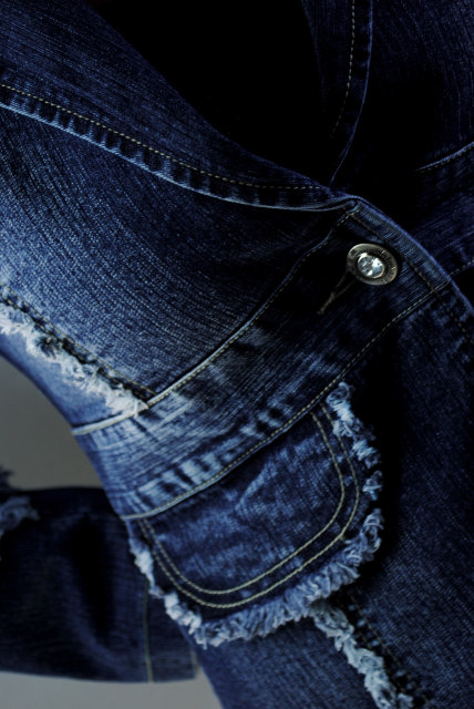 Фото 5. Стильный и элегантный женский джинсовый пиджачок