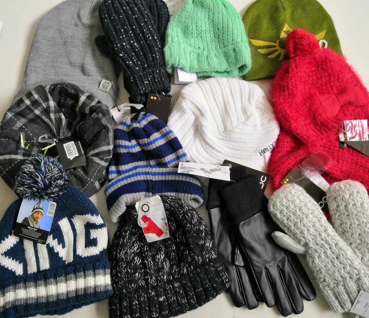 Фото 4. Продам Шапки, шарфы, перчатки стоковые оптом
