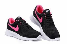 Кроссовки Nike Tanjun женские