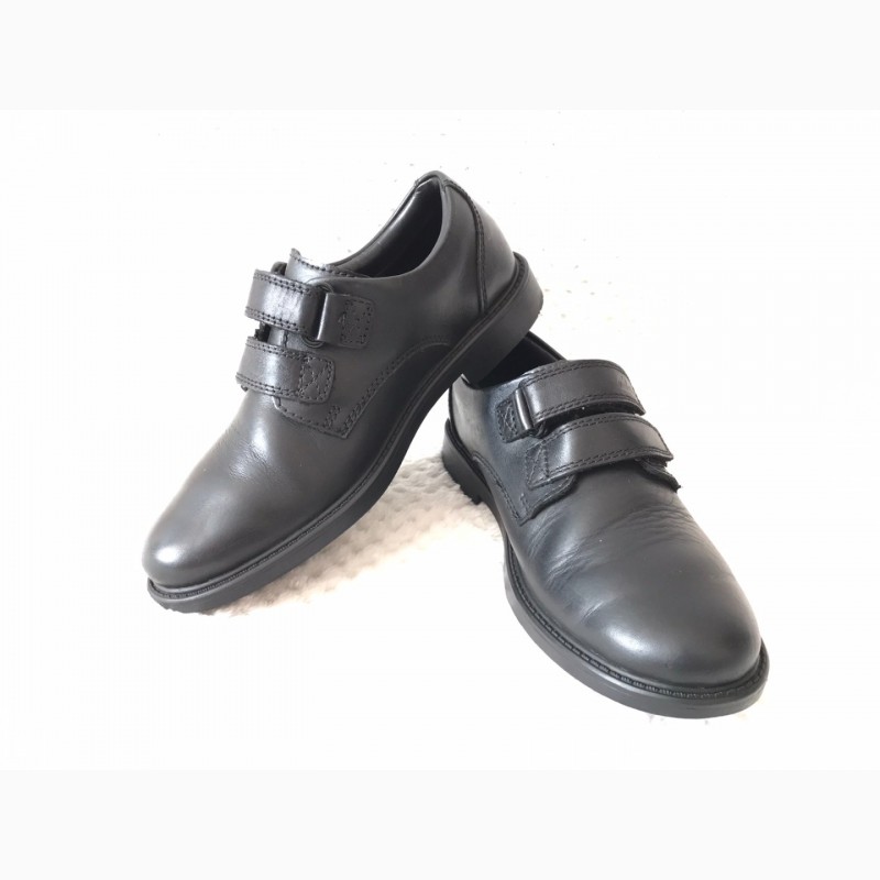 Продам туфли Сlarks детские (мальчик), черные, размер 33.5
