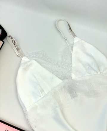 Фото 4. Атласный белый пеньюар ночнушка с кружевом Victoria s Secret