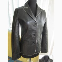 Лёгенькая женская кожаная куртка-пиджак TCM. Лот 886
